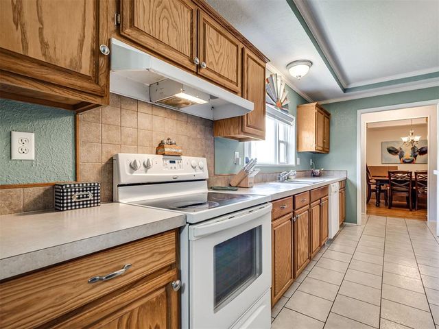 8433 Bradshaw Lane, Noble, OK 73068