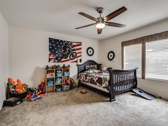 8433 Bradshaw Lane, Noble, OK 73068