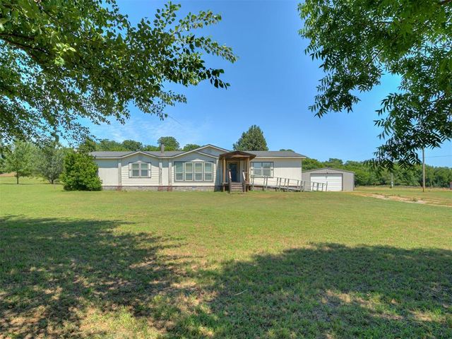 8433 Bradshaw Lane, Noble, OK 73068
