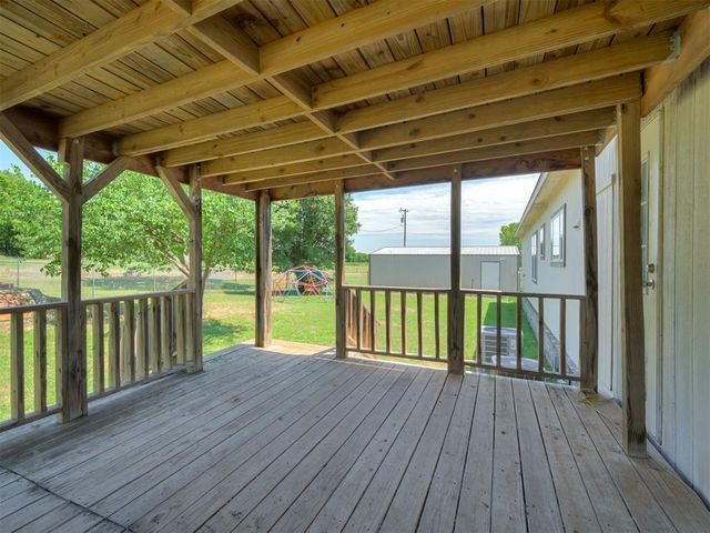 8433 Bradshaw Lane, Noble, OK 73068