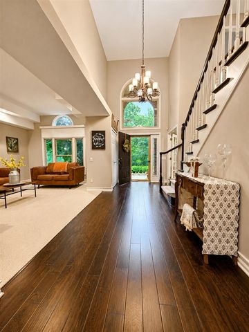244 Indian Trail, Lake Orion, MI 48362