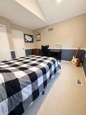 244 Indian Trail, Lake Orion, MI 48362
