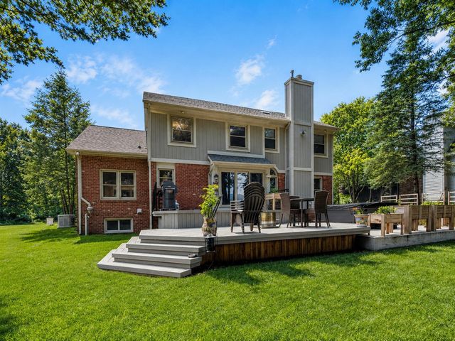 244 Indian Trail, Lake Orion, MI 48362
