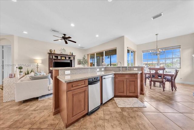 8275 NW 127th Ln 34-F, Parkland, FL 33076