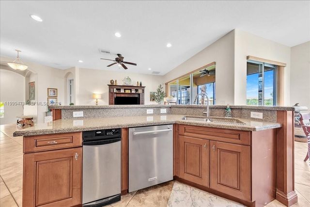 8275 NW 127th Ln 34-F, Parkland, FL 33076