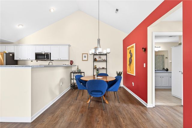 542 Fair Meadow Dr, Chartiers, PA 15301