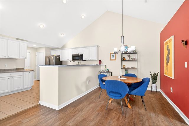 542 Fair Meadow Dr, Chartiers, PA 15301