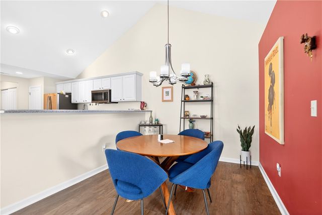 542 Fair Meadow Dr, Chartiers, PA 15301