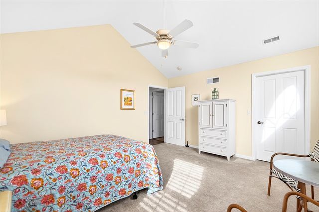 542 Fair Meadow Dr, Chartiers, PA 15301