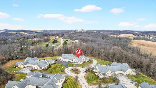 542 Fair Meadow Dr, Chartiers, PA 15301