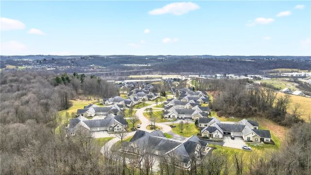 542 Fair Meadow Dr, Chartiers, PA 15301