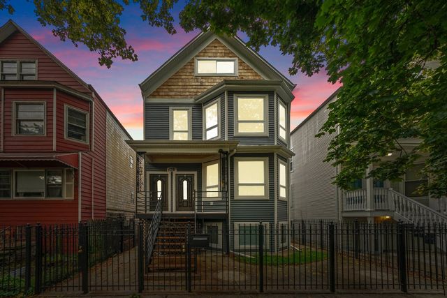 2821 N Springfield Avenue, Chicago, IL 60618