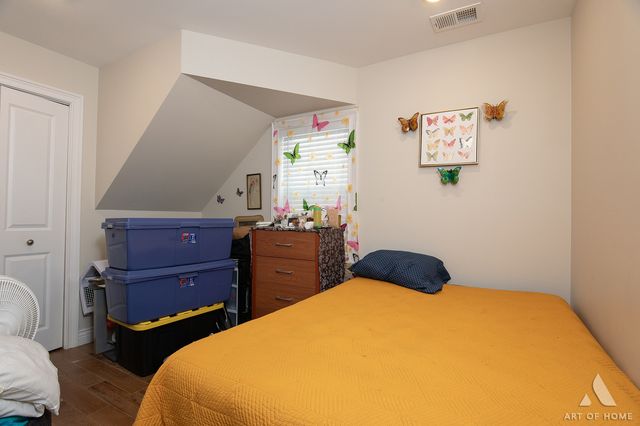 2821 N Springfield Avenue, Chicago, IL 60618