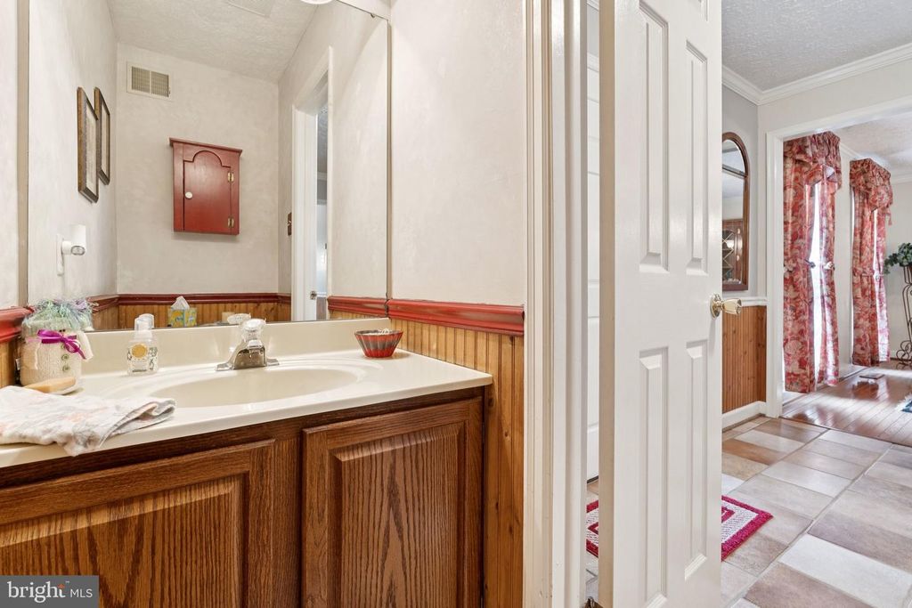 Image 23 of property listing at 817 PEPPARD DR, Bel Air, MD 21014