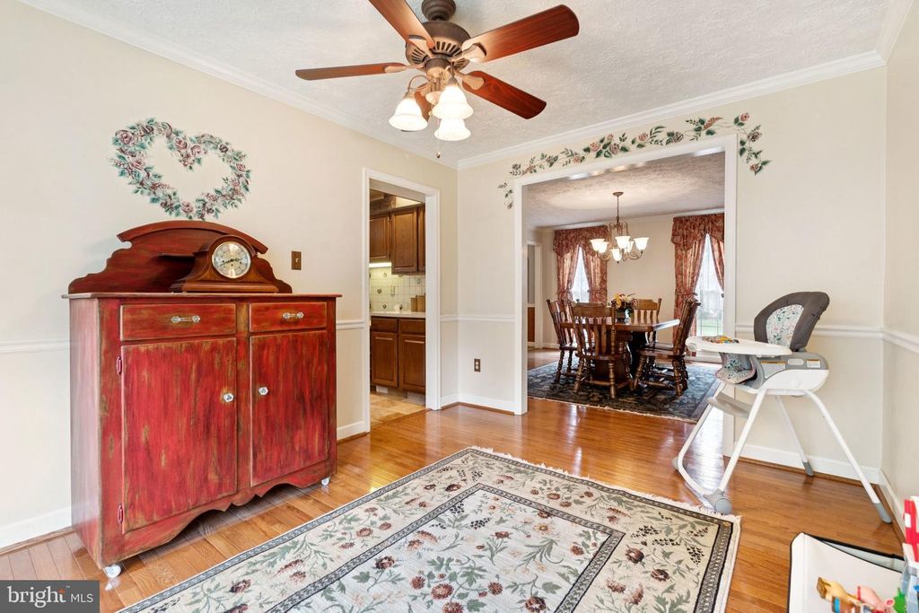 Image 7 of property listing at 817 PEPPARD DR, Bel Air, MD 21014