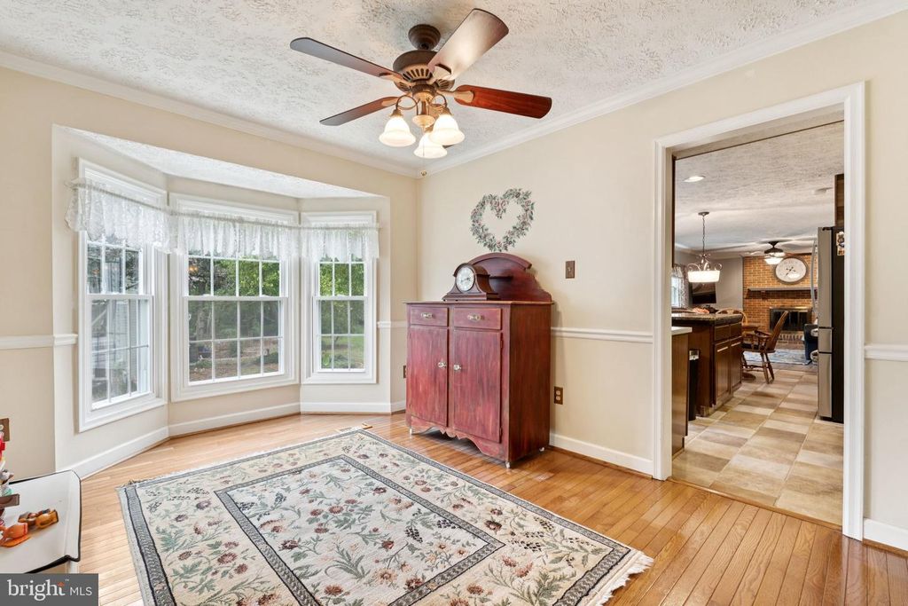 Image 8 of property listing at 817 PEPPARD DR, Bel Air, MD 21014