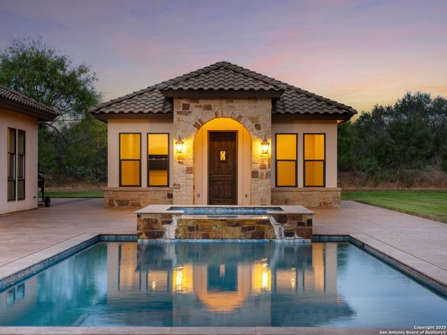 10927 Fm 2146, Jourdanton, TX 78026