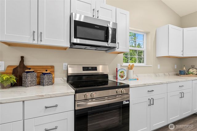 145 Lewis Road W, Seabeck, WA 98380
