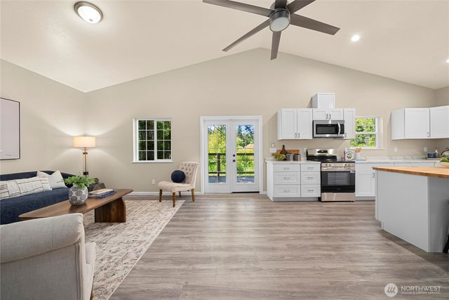145 Lewis Road W, Seabeck, WA 98380