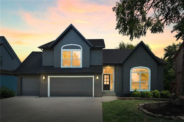 5621 W 151st Terrace, Overland Park, KS 66223