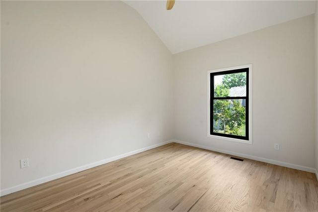 5621 W 151st Terrace, Overland Park, KS 66223