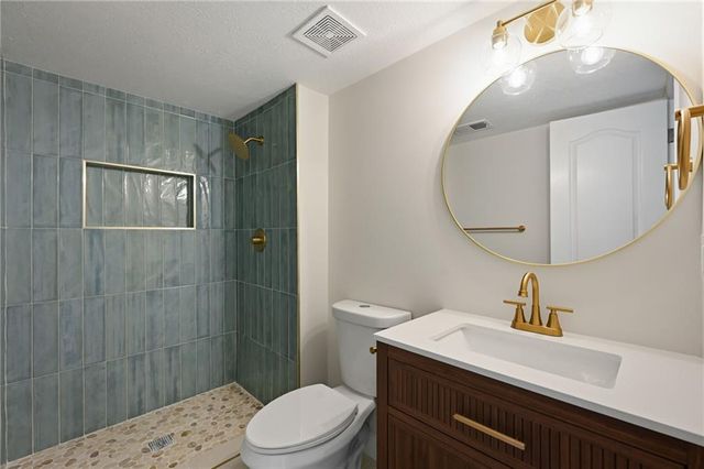 5621 W 151st Terrace, Overland Park, KS 66223
