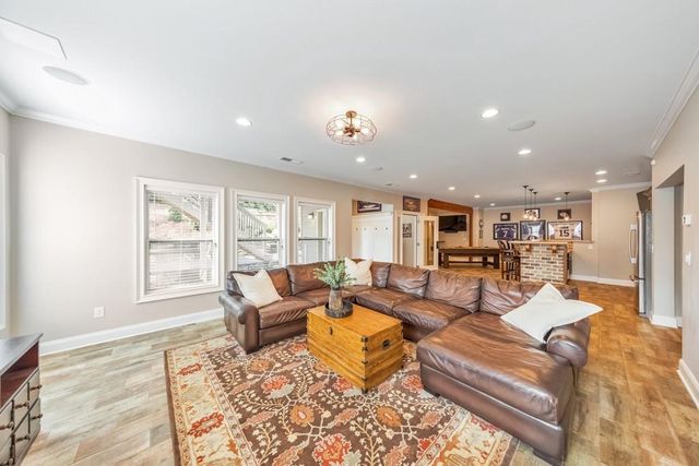 5725 Sunburst Drive, Powder Springs, GA 30127