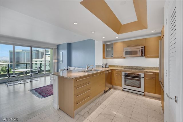 322 Karen Avenue 1604, Las Vegas, NV 89109