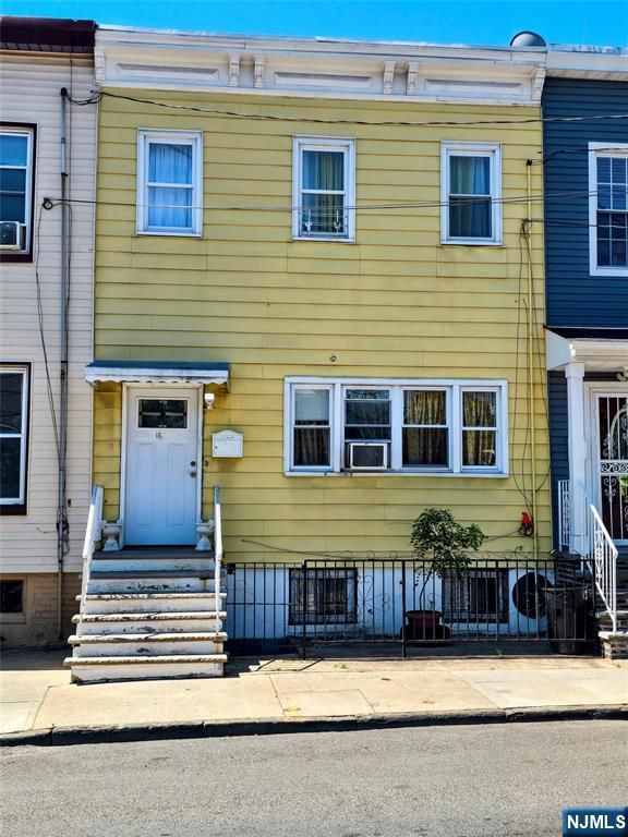 16 Crittenden Street, Newark, NJ 07104