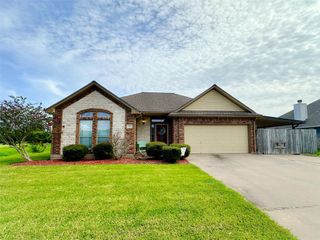 200 Washington Avenue, Clute, TX 77531