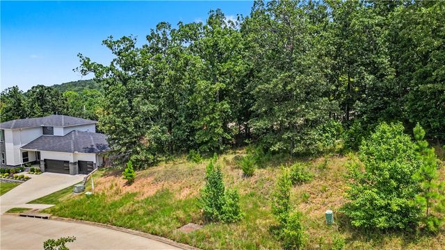 2336 Windswept Lane, Fayetteville, AR 72703