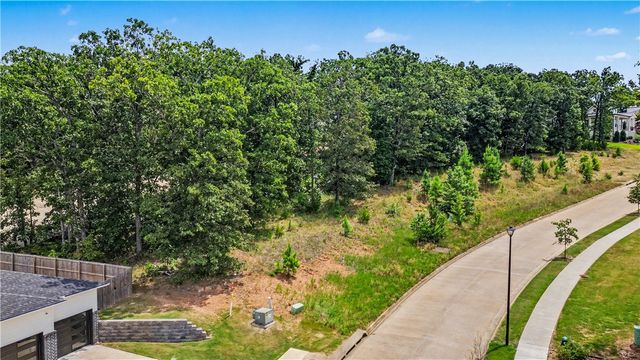 2336 Windswept Lane, Fayetteville, AR 72703