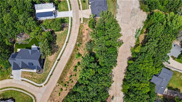 2336 Windswept Lane, Fayetteville, AR 72703