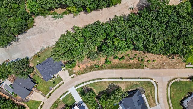 2336 Windswept Lane, Fayetteville, AR 72703