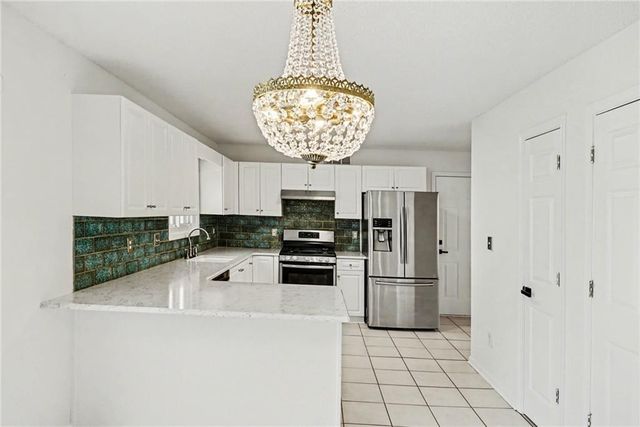 401 Mount Vernon Court, Woodstock, GA 30189