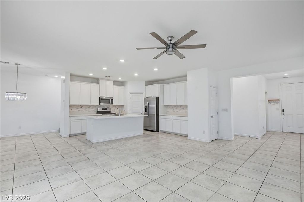 2728 Lindsey Springs Street, Las Vegas, NV 89142 — photo 5