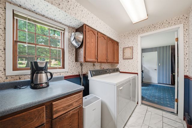 4290 NE 27th Street, Des Moines, IA 50317