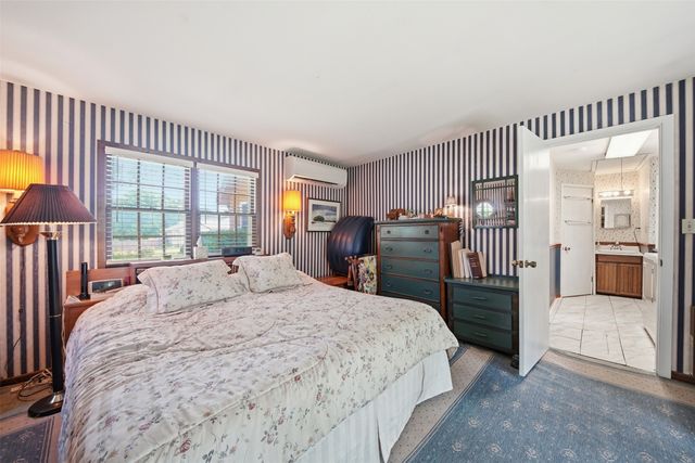 4290 NE 27th Street, Des Moines, IA 50317