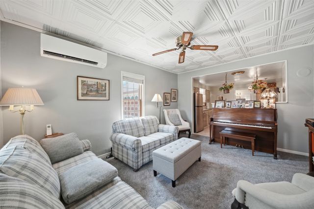 4290 NE 27th Street, Des Moines, IA 50317
