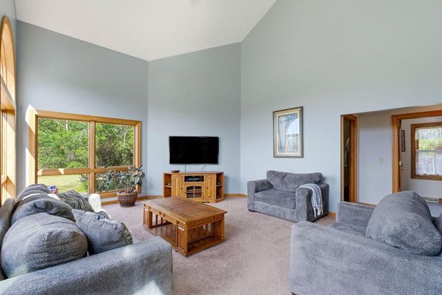 W350S1951 Waterville ROAD, Oconomowoc, WI 53066