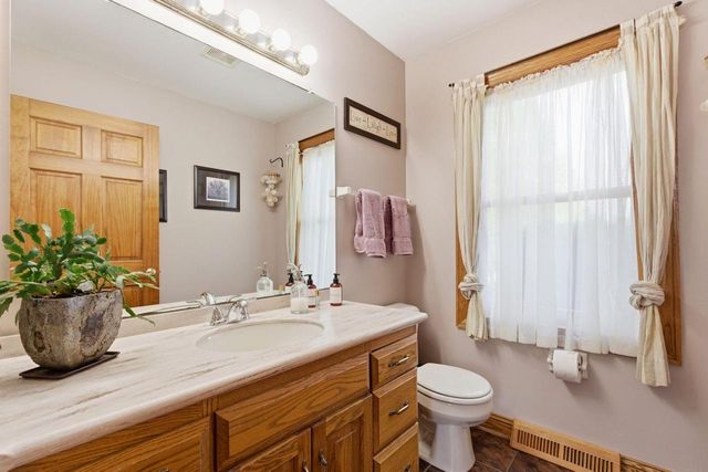W350S1951 Waterville ROAD, Oconomowoc, WI 53066