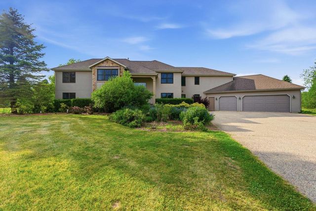 W350S1951 Waterville ROAD, Oconomowoc, WI 53066