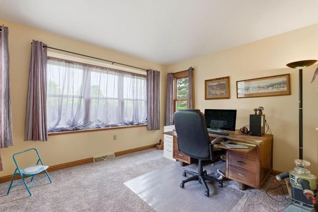 W350S1951 Waterville ROAD, Oconomowoc, WI 53066