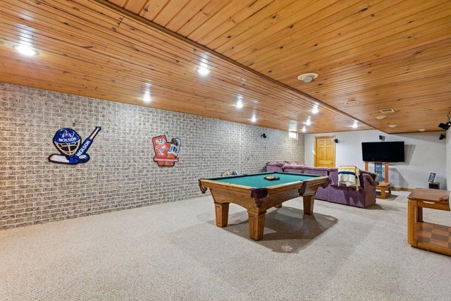 W350S1951 Waterville ROAD, Oconomowoc, WI 53066