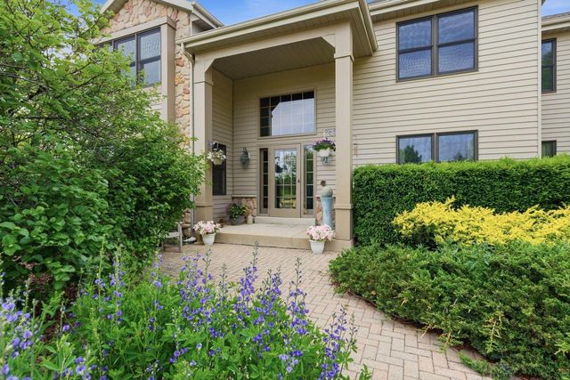 W350S1951 Waterville ROAD, Oconomowoc, WI 53066
