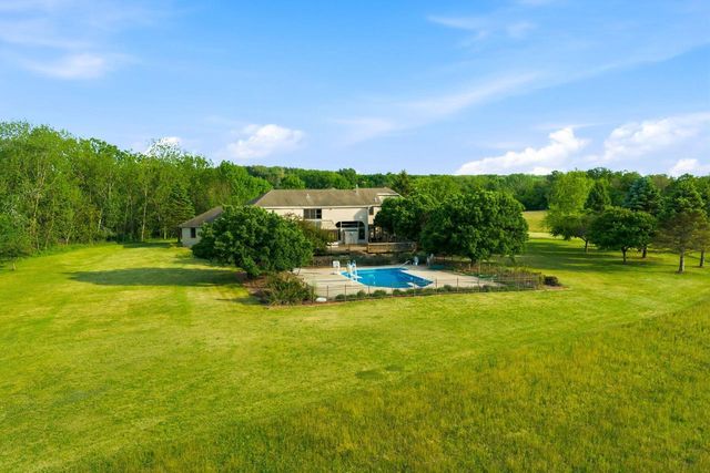 W350S1951 Waterville ROAD, Oconomowoc, WI 53066