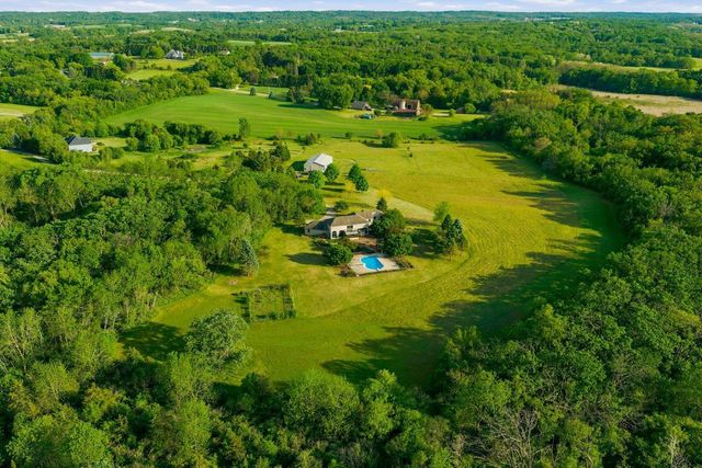 W350S1951 Waterville ROAD, Oconomowoc, WI 53066