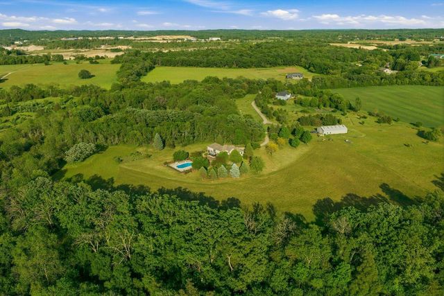 W350S1951 Waterville ROAD, Oconomowoc, WI 53066