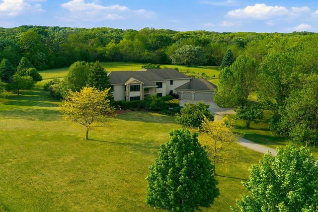 W350S1951 Waterville ROAD, Oconomowoc, WI 53066