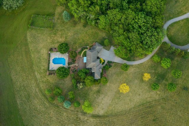 W350S1951 Waterville ROAD, Oconomowoc, WI 53066
